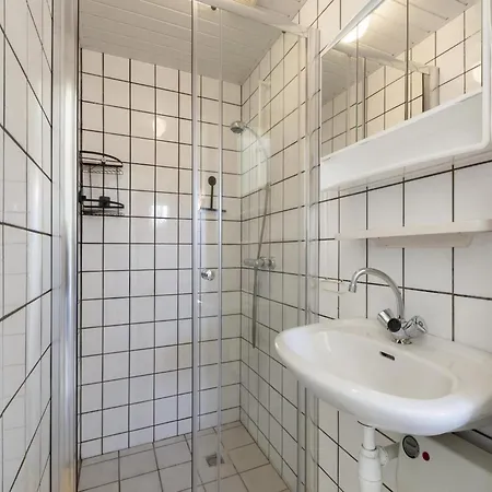 Дом отдыха Welcoming With Garden