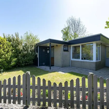 Prázdninový dům Welcoming With Garden