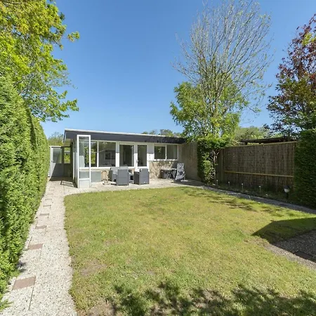 Welcoming With Garden * Sint Maartensvlotbrug